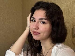 CristieTarvin is No.20 on European Cams on the Rise Today (2026-07-21 22:46 UTC)