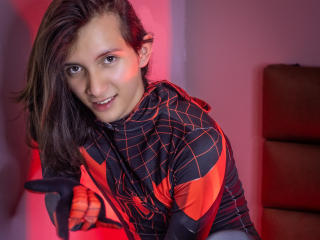 FelixNelson is No.36 on Cam Models Making a Comeback (2026-08-18 11:20 UTC)