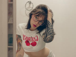 No.25 on Cam Models Making a Comeback — IsabellaArias — 2026-06-25 22:46 UTC