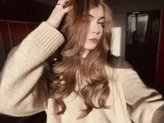 LauraleePenderel is No.64 on Top Cam Girls Making a Comeback Today (2026-07-08 23:31 UTC)