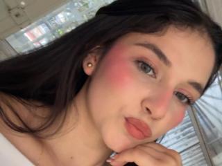 ZoeBarnett is No.63 on Top Cam Girls Making a Comeback Today (2026-07-04 21:45 UTC)